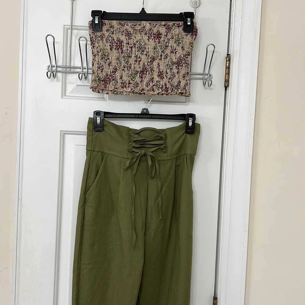Women’s olive green pants with cross cross belt - Picture 4 of 4